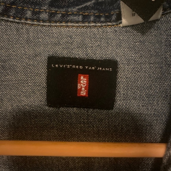 Levi’s Red Tab Jeans Denim Button Down Shirt Size Small - Picture 4 of 6